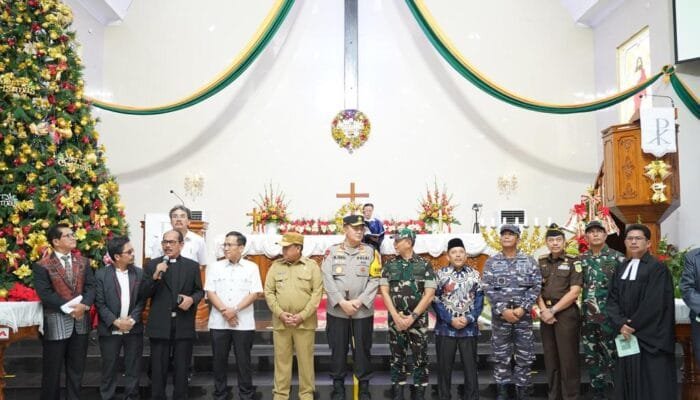 Gubernur Riau dan Kapolda Tinjau Gereja serta Pos Pengamanan untuk Memastikan Keamanan Natal