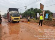 Ops Lilin Lancang Kuning Polres Rohil, Satlantas Urai Macet di Balam KM 14