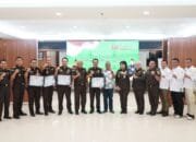 Kepala Kejaksaan Tinggi Riau Menerima Penghargaan Adhyaksa Digital Award 2024