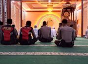 Polres Kuansing Laksanakan Sholat Subuh Berjamaah Sekaligus Cooling System Pemilu Damai