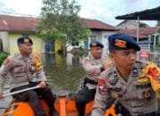Satgas Tindak Subsatgas SAR OMB-LK 2023-2024 Patroli Pemukiman Warga Terdampak Banjir
