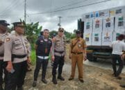 Jajaran Polsek Kempas Bersama TNI Kawal Ketat Pergeseran Logistik Pemilu 2024 di Kecamatan Kempas