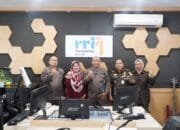 Wakajati Riau Menjadi Narasumber Pada Kegiatan Dialog Interaktif Jaksa Menyapa di RRI Pekanbaru