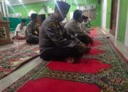 Polsek Kuantan Hilir dan Polsek Pangean Gelar Shalat Subuh Berjamaah dalam Rangka Cooling System Pemilu 2024