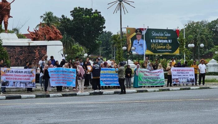 Dit Intelkam Polda Riau Melaksanakan Pemantau Cipkon Pada Aksi Damai Penyelenggara Pemilu 2024