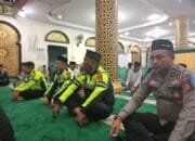 Sat Lantas Polres Kuansing Gelar Shalat Maghrib, Isya, dan Taraweh Berjamaah di Masjid Al Jihad Koto Taluk Kabupaten Kuansing