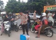 Kapolsek Tenayan Raya Pimpin Pembagian 120 Paket Takjil Gratis