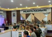 Kapolresta Pekanbaru Pimpin Rapat Eksternal Antisipasi Karlahut di Kota Pekanbaru
