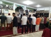 Cipkon Kamtibmas di Bulan Ramadhan, Sat Binmas Polres Rohil Shalat Isya dan Shalat Taraweh Berjama’ah