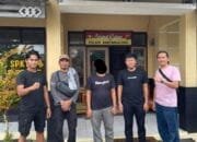 Tersangka Dugaan Korupsi Pengelolaan Keuangan Desa Ditangkap di Jawa Barat dan Dibawa ke Polres Kuansing