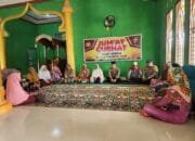 Kapolsek Kempas Jumat Curhat bersama Kelompok Yasinan Desa Kulim Jaya Kec. Kempas