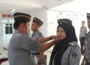 Penyematan Kenaikan Pangkat Satu Tingkat Lebih Tinggi, Kalapas Berpesan Agar Tingkatkan Kinerja