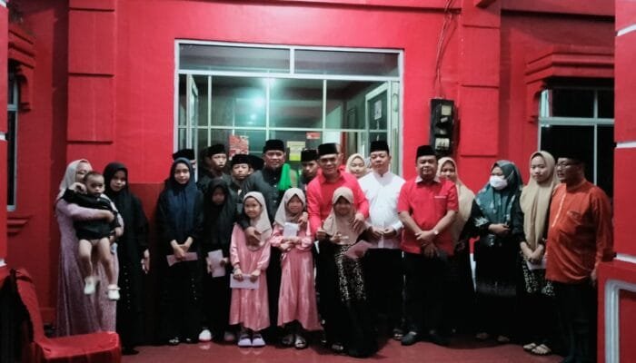 DPD PDI-P Provinsi Riau Gelar Buka Puasa Bersama dan Berikan Santunan Anak Yatim dan Dhuafa