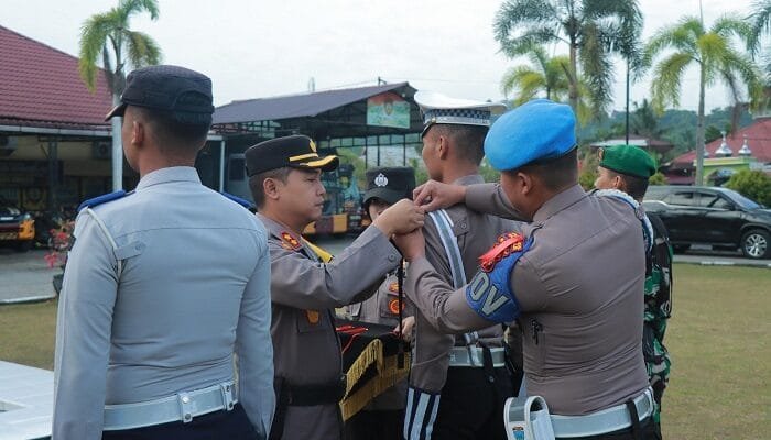 Polres Kampar Laksanakan Apel Gelar Pasukan Operasi Kepolisian Terpusat “Ketupat 2024”