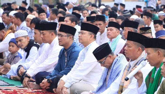 Ribuan Masyarakat Laksanakan Sholat Idul Fitri 1445 H / 2024 di Polres Siak
