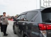 Jendral Bintang Dua, Turun Mengatur Lalu Lintas Arus Mudik di Tol Sungai Pinang Kampar