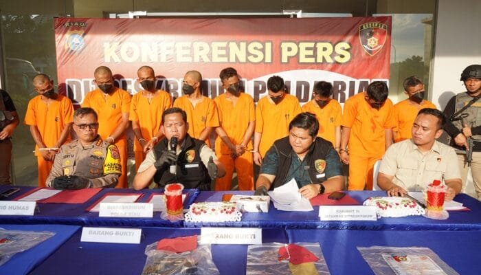 Dua Pemilik dan 2 Orang Calo Senpi Ilegal Diringkus Polda Riau