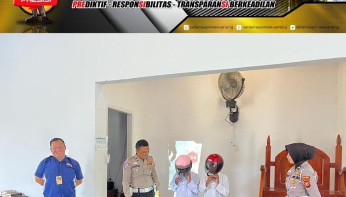 Sat Lantas Polres Kuansing Bersama ISDC Gelar Police Go To School di Pondok Pesantren Al-Tsuraya