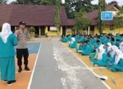 Polsek Kuantan Tengah Berikan Penyuluhan Keselamatan Kepada Siswa/i SMKN 1 Teluk Kuantan