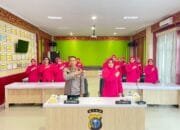Wakapolres Rohul Bersama Wakil Ketua Bhayangkari Cabang Ikuti Syukuran HUT YKB Ke 44 Tahun 2024