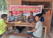 Bhabinkantibmas Polsek Bonai Darussalam Giat Jum’at Curhat dengan Para Tokoh Masyarakat Desa Sontang
