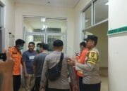 Serah Terima Mayat Laki-Laki Ditemukan di Sungai Kuantan oleh Polsek Kuantan Tengah dan Instansi Terkait Kepada Puskesmas Kamang