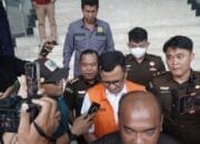 Penahanan 1 (Satu) Orang Tersangka Dugaan Tipikor Penyimpangan Pengelolaan Anggaran Pada Sekretariat DPRD Provinsi Riau Periode September – Desember 2022