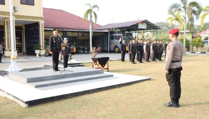 Upacara Hari Kebangkitan Nasional 2024 di Lapangan Apel Mapolres Kampar