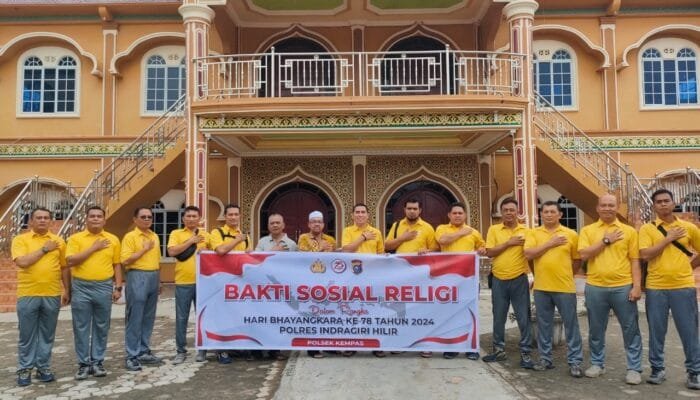 Bersempena Hari Bhayangkara ke-78, Polsek Kempas Gelar Bakti Sosial Religi