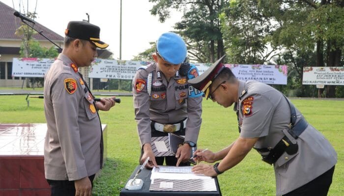 Kapolres Kuansing Pimpin Upacara Sertijab Kabag Ops, Kasat Intelkam, dan Kapolsek Hulu Kuantan