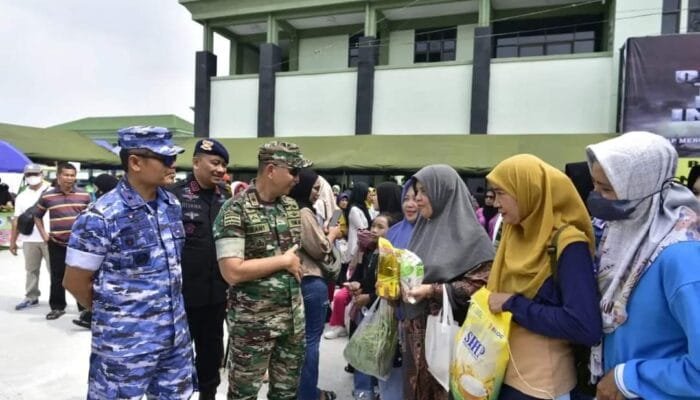 Sinergi TNI Wilayah RIAU Selenggarakan Bakti Sosial Memperingati HUT ke-79 TNI