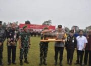 Danrem 031/Wira Bima Yang Baru dan Yang Lama di Sambut dan di Lepas Oleh Kapolda Riau dengan Tradisi Pedang Pora