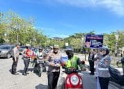 Tim Satgas Preemtif Ops Zebra Lk 2024 Edukasi Masyarakat dan Pengendara di Kawasan Taman Kota dan dibawah Jembatan Siak IV