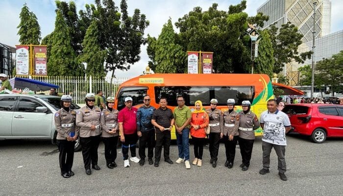 Sembari Olahraga Dirlantas Polda Riau Sapa Pengunjung CFD Pekanbaru