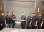 Elzi Siregar Terima SK DPD GM GRIB Riau dari Ketum DPP GM GRIB Herdinand Hercules RM