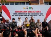 Jelang Ramadan, Polda Riau Musnahkan Ribuan Botol Miras, Narkoba, dan Knalpot Brong