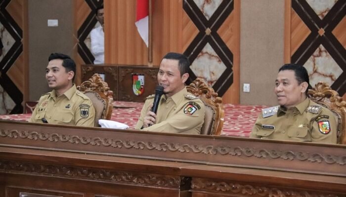 Wali Kota Pekanbaru Instruksikan Percepatan Penanganan Banjir dan Sampah