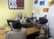 Sat Lantas Polres Dumai Sosialisasikan Tertib Berlalu Lintas melalui Talkshow Radio