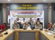 Polres Kuansing Bersama Tim Polda Riau Gelar Sosialisasi Pemantauan dan Evaluasi Kinerja Pelayanan Publik Tahun 2025