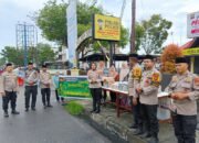 Operasi Tertib Ramadhan 2025, Polsek Senapelan Bagikan Takjil untuk Warga
