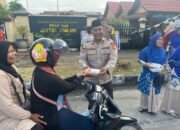 Berbagi di Bulan Suci, Polsek Tualang dan BKMT Tualang Bagikan Takjil Gratis