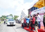 Dirlantas Polda Riau Dampingi Kapolda Riau Lepaskan Peserta Mudik Gratis Kebangsaan Polda Riau Bersama Cipayung Plus