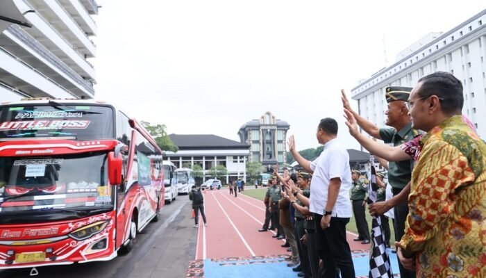 TNI AD Lepas Ribuan Pemudik, Lestarikan Tradisi Mudik Bersama