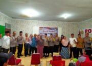 Polsek Binawidya Gelar Jumat Curhat, Warga Sampaikan Keluhan Keamanan dan Terima Sembako