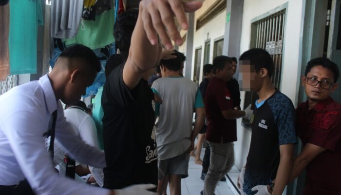 Wujudkan Zero Halinar, Lapas Bangkinang Intensifkan Razia Berkala