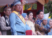 Festival Pacu Jalur 2025 Dibuka Wapres Gibran, Ribuan Warga Padati Tepian Narosa