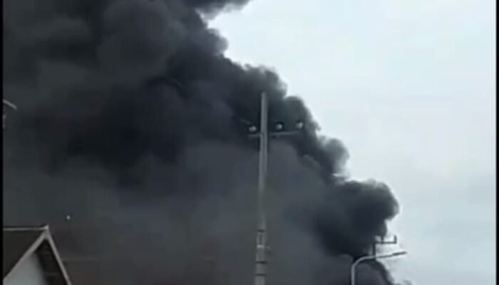 Ruko Kelontong di Kebonsari Hangus Dilalap Api, Dugaan Korsleting Mesin Pertamini Rugikan Pemilik Hingga Rp1 Miliar