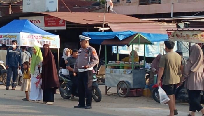 Ramadhan Aman: Polsek Tapung Hulu Prioritaskan Pengamanan Pasar Takjil demi Kamtibmas