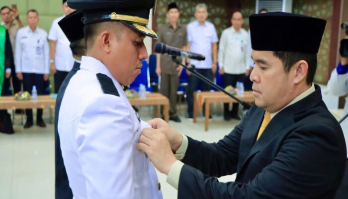 Pj. Sekda Kampar Lantik dan Kukuhkan Pejabat Pimpinan Tinggi Pratama Dan Jabatan Administrator