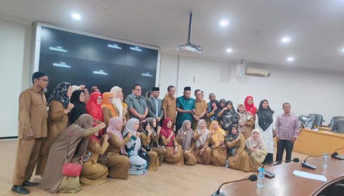 DPRD dan Pemkab Kampar Cari Solusi Nasib 68 Guru Bantu Terdampak Perubahan Status